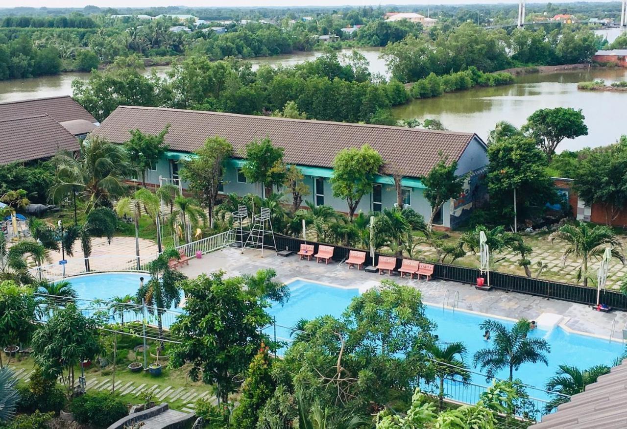 Ozon Hotel Nam Can Bagian luar foto