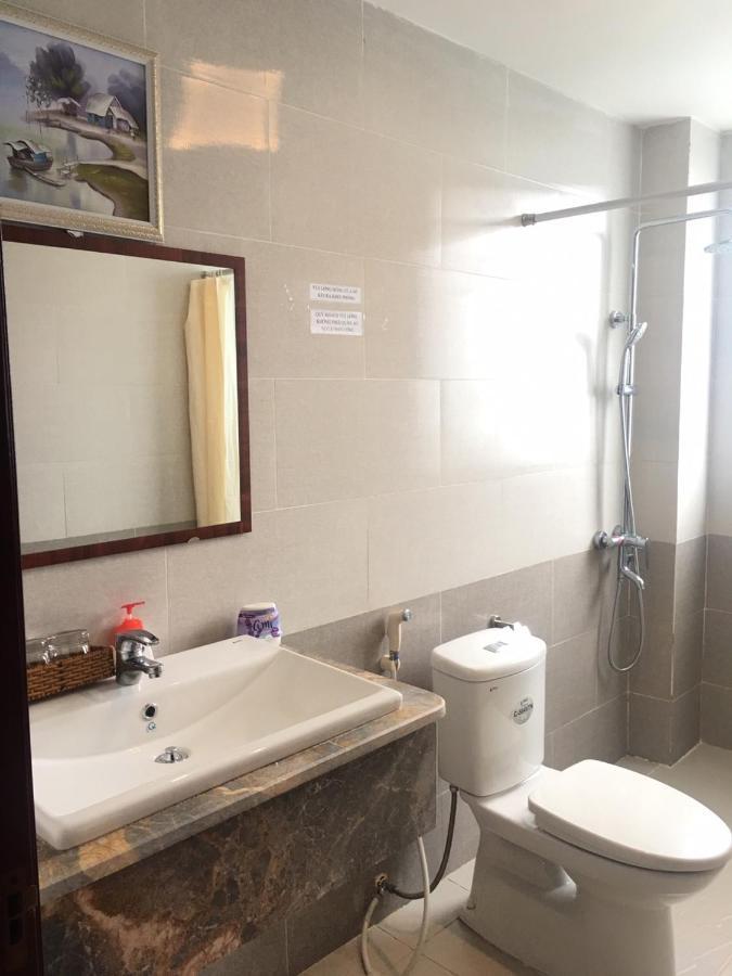 Ozon Hotel Nam Can Bagian luar foto