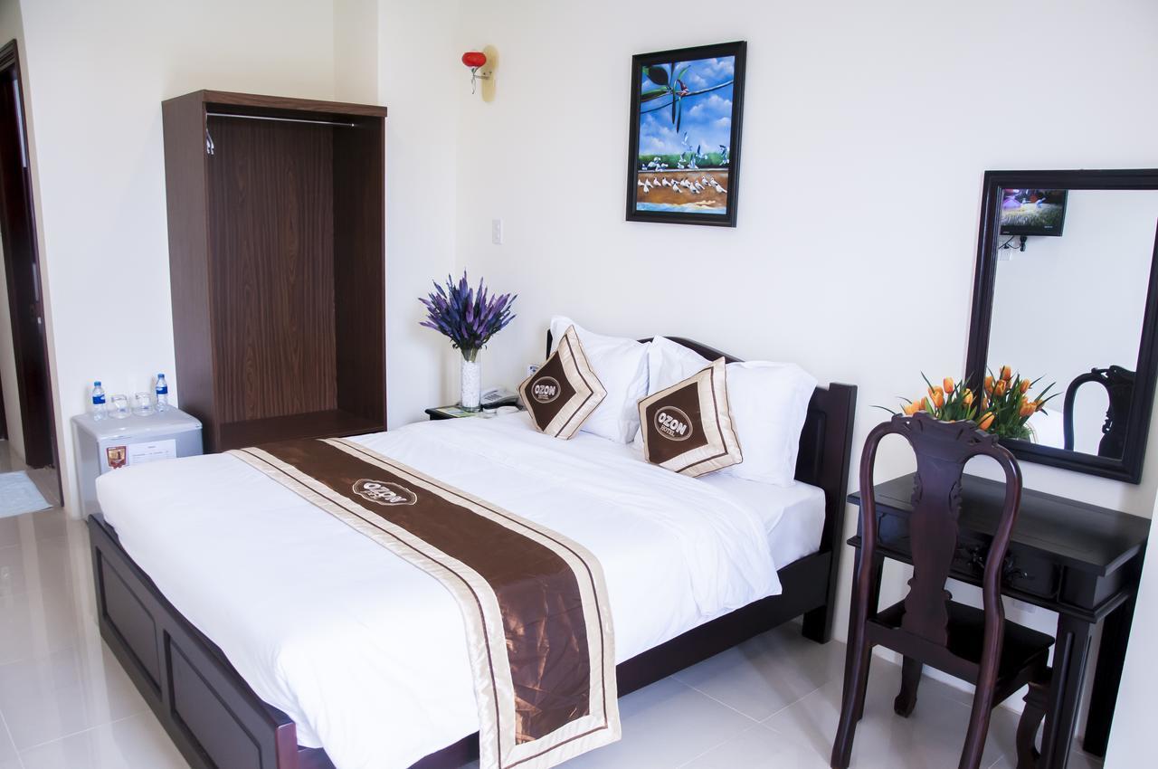 Ozon Hotel Nam Can Bagian luar foto