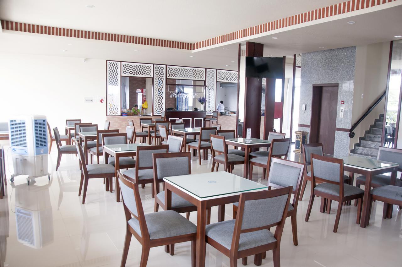 Ozon Hotel Nam Can Bagian luar foto